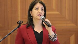 pervin buldandan ocalanin medya diline dair elestirileri var sozlerine aciklama sansur veya baska bir sey kastetmedim F7iVICVk.jpg